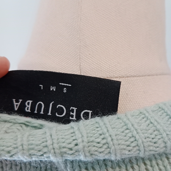 Decjuba Mint Knit sweater Size small - Picture 5 of 7